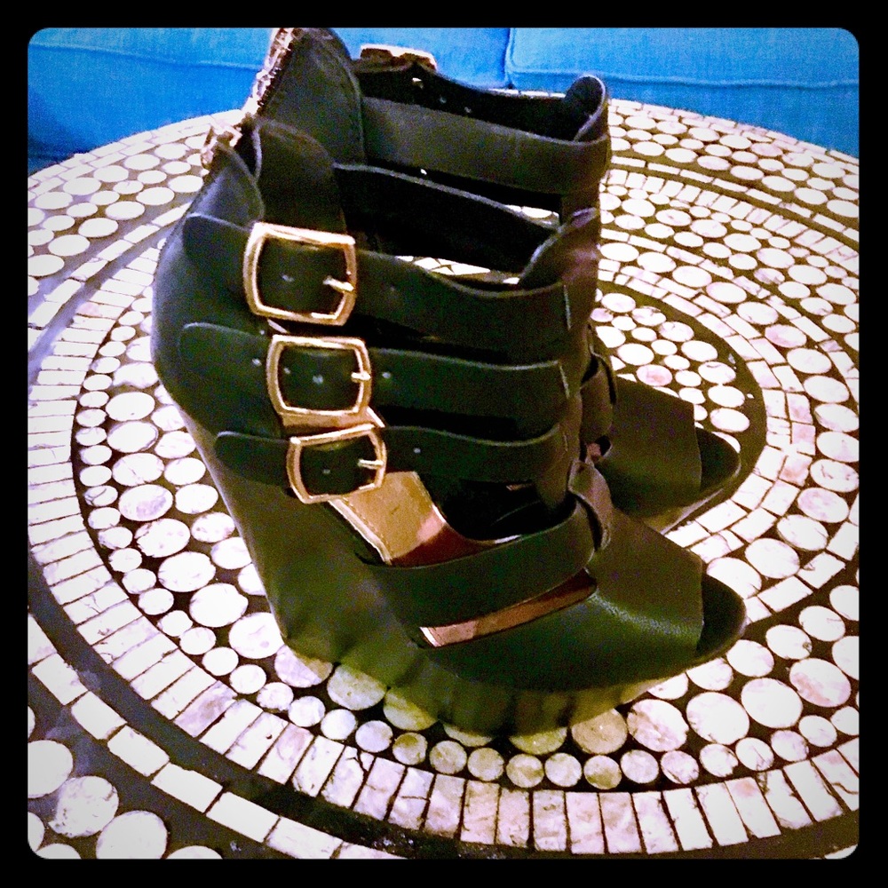 ALDO Black Peep Toe Platform Wedge Shoe, Size 7.5